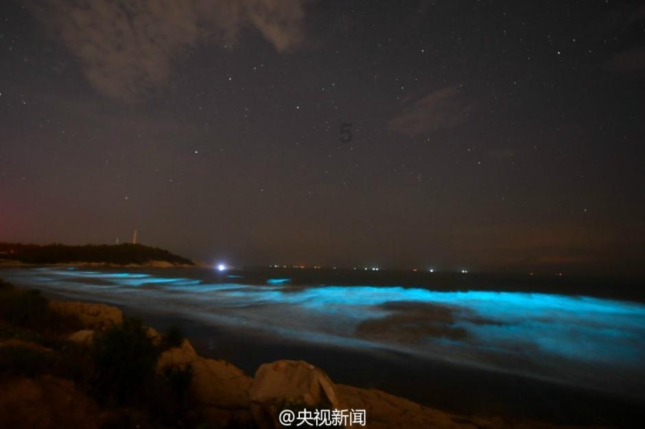 破冰除雪 情暖凯城